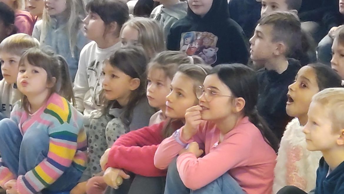 Feuerball und Wasserschwall